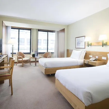 ホテル Tivoli コインブラ