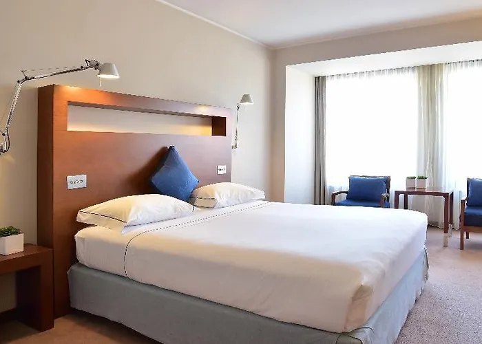 Tivoli Hotel 4*