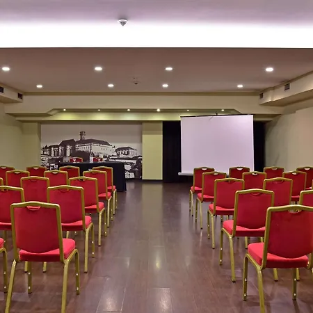 Tivoli Hotel 4*