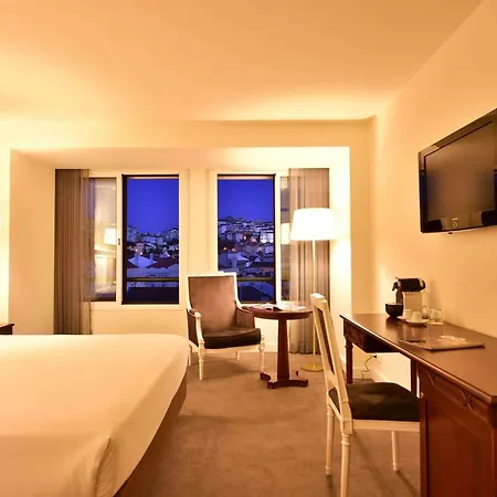 Hotel Tivoli 4*