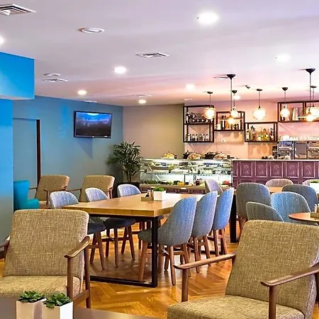 Tivoli Hotel 4*