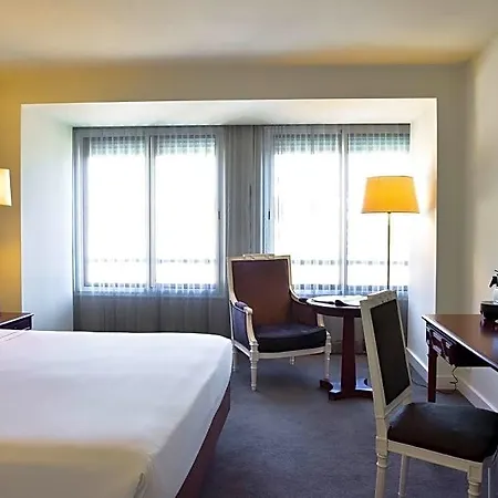 Tivoli Hotel 4*