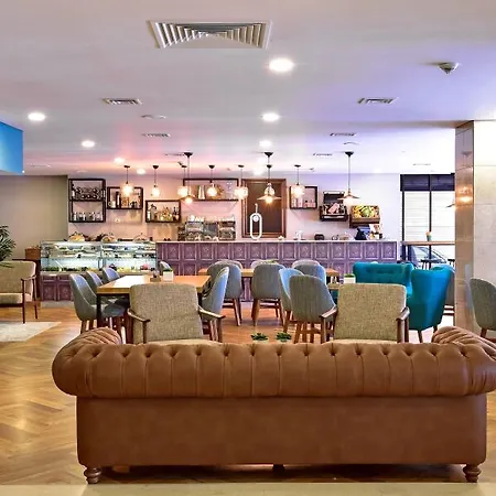 Hotel Tivoli 4*