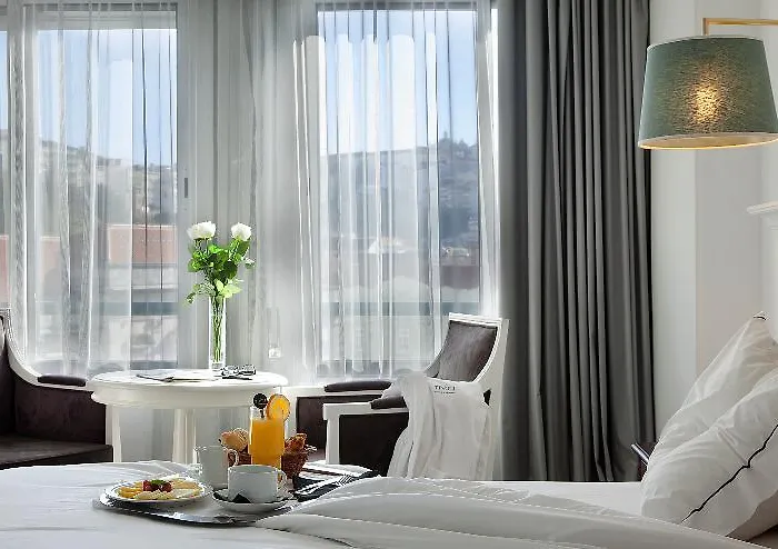 Tivoli Szálloda 4*